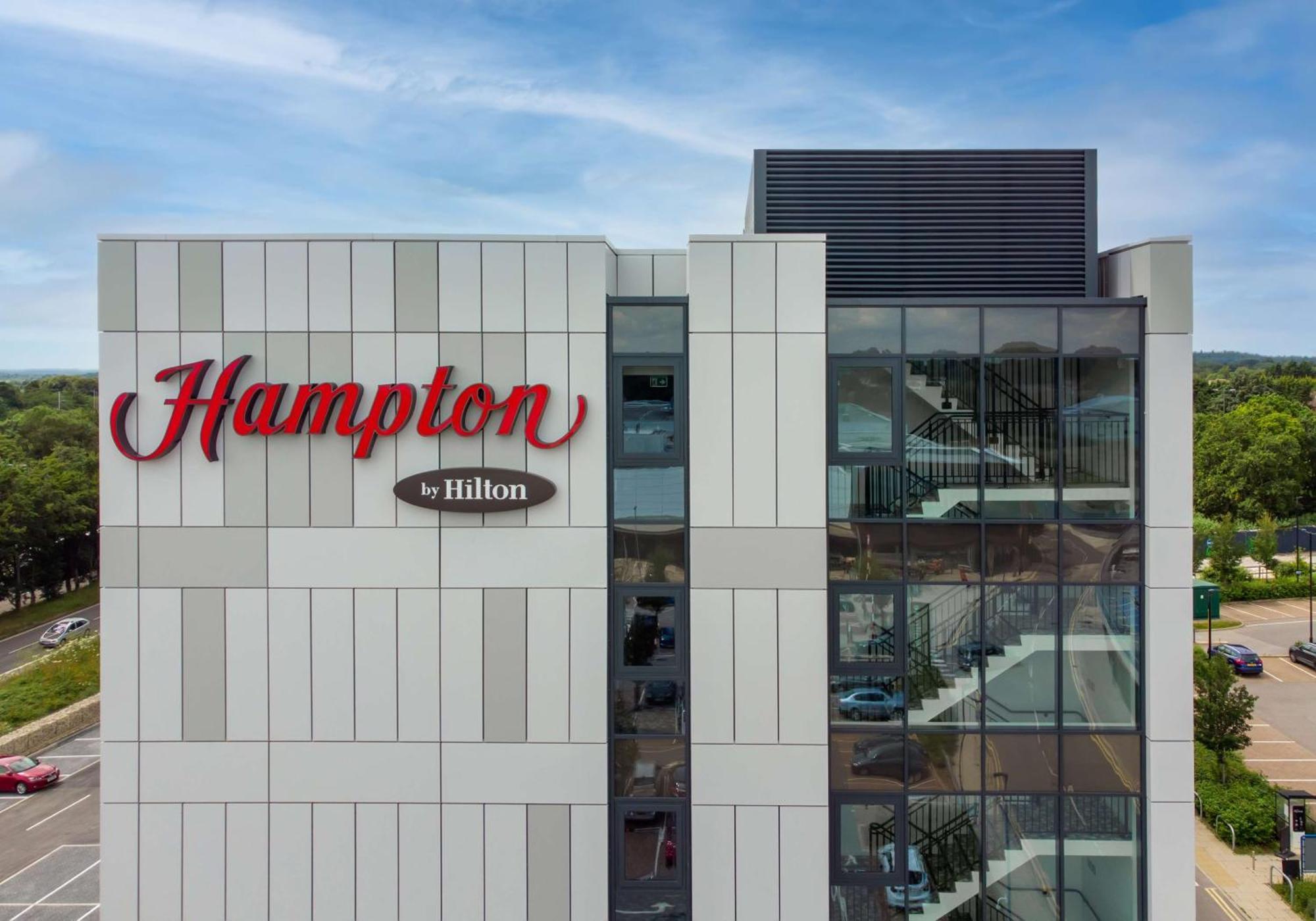 Hotel Hampton By Hilton High Wycombe Exterior foto